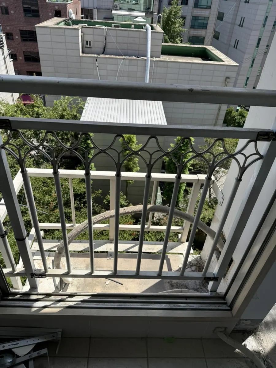 역삼금호어울림 실외기실 난간 리폼 시공 사진 9